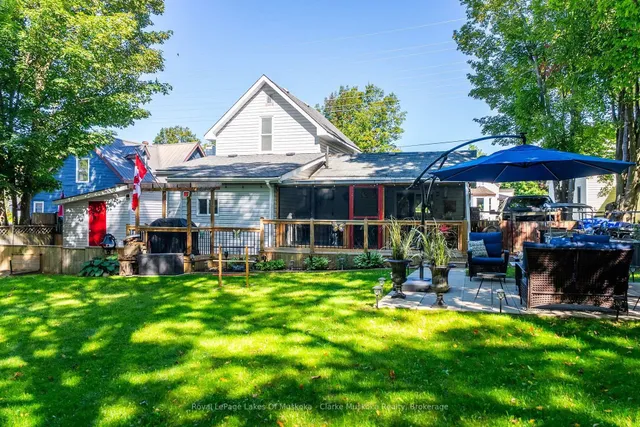 251 James St, Gravenhurst 3