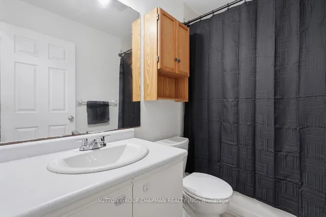 955 Lawson Rd, London North 5