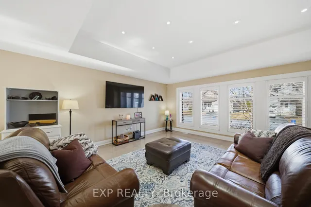 4 Provost St, North Stormont 5