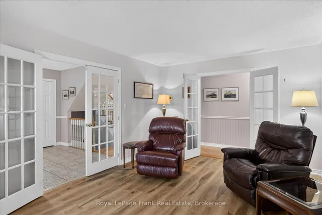 1544 Glenforest Cres, Peterborough 5