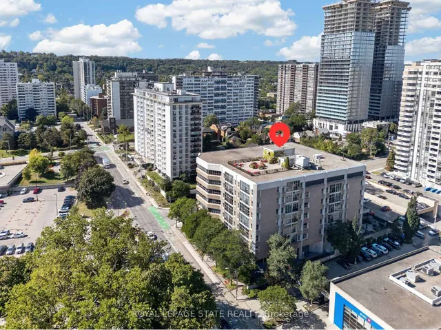 66 Bay St #PH10, Hamilton 2