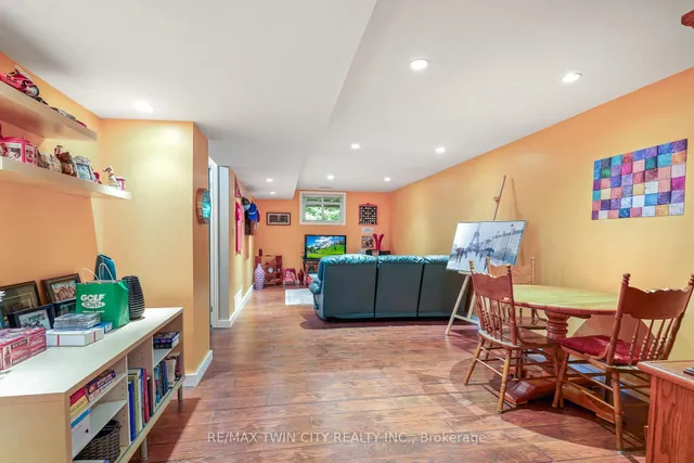 1 Buchanan Cres #11, Brantford 5