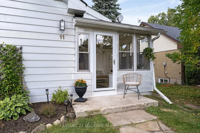 11 Dundas St, Erin 4