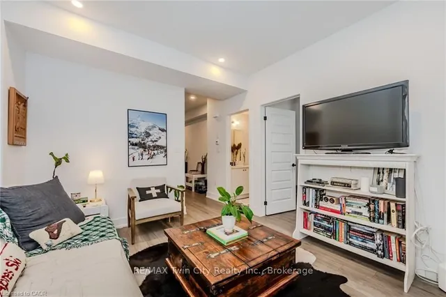 99 Roger St #11, Waterloo 3