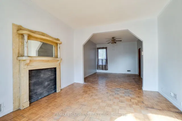 23 Oak Ave, Hamilton 4