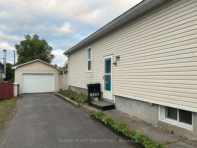 1207 Henry St, Cornwall 5