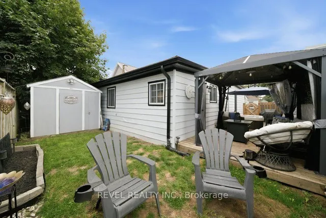 11 Esther St, Brantford 4