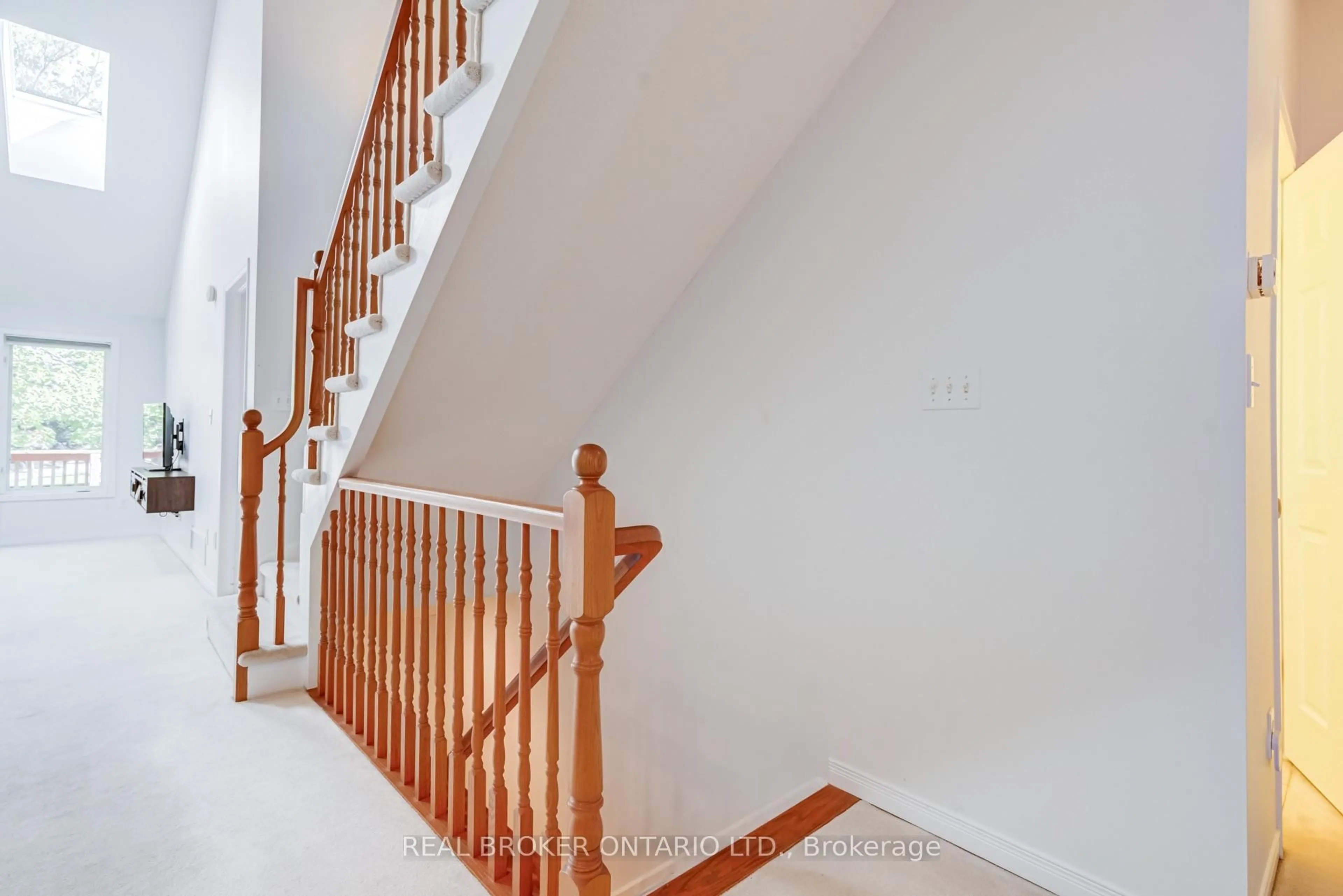 trreb/IMG-X13798102_1eaeb9a5-6030-46cf-a7bd-de9a28bbdedc-l.jpg