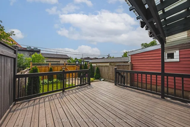 218 Grosvenor Ave, Hamilton 5