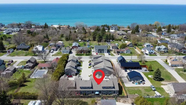 433 Queen St #6, Kincardine 2