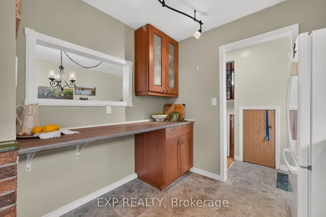 1393 Pineview Ave, Cambridge 5