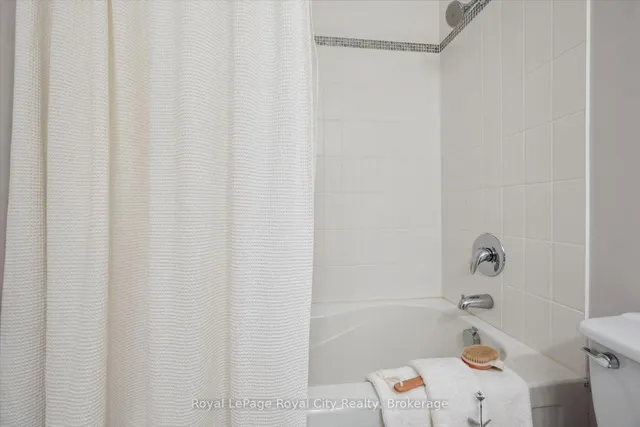 30 Green Valley Dr #2, Kitchener 3