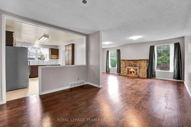 101 Country Lane, Ottawa 2