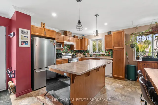 327 Clarke Ave, Cornwall 5