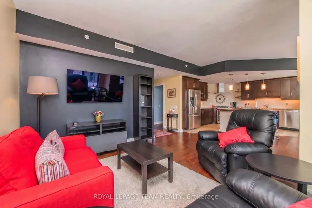 90 George St #1307, Ottawa 4