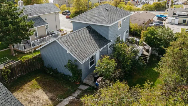 44 Peter St, Kenora 3