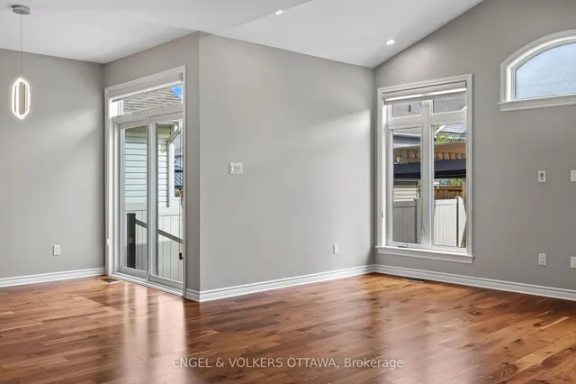 865 Tewin Circ, Ottawa 3