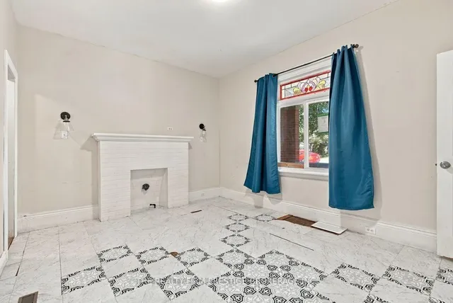 767 Elias St, London East 4