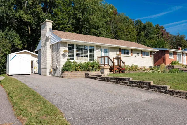 1237 Glenwood Rd, North Bay 4