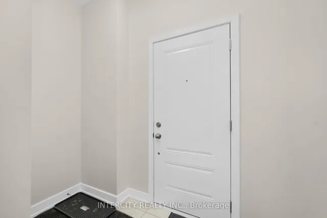 102 Walden Dr #Blk 7 Unit 2, Shelburne 3