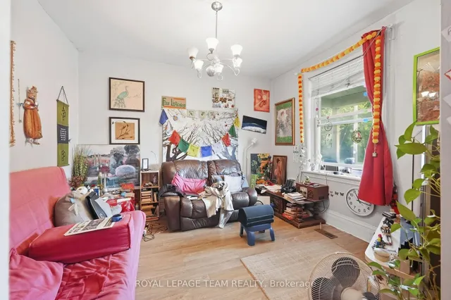 32 Melrose Ave, Ottawa 3