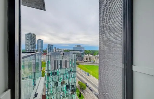 1 Victoria St #1304, Kitchener 5