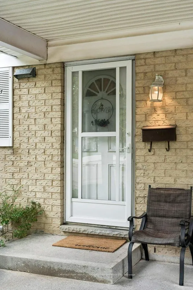 255 Northlake Dr #4, Waterloo 3