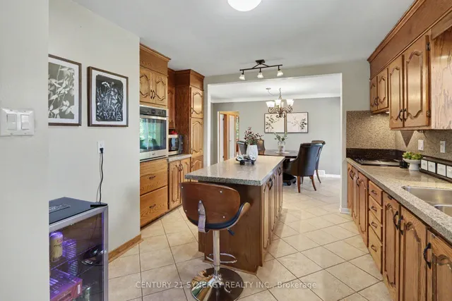 2452 Colonial Rd, Navan 3