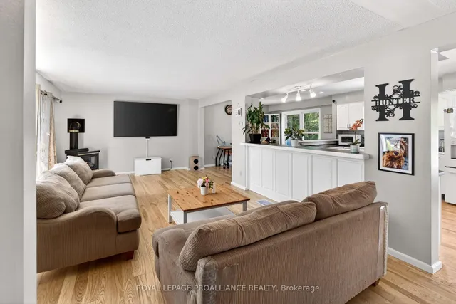 393 Stewart Blvd, Brockville 4