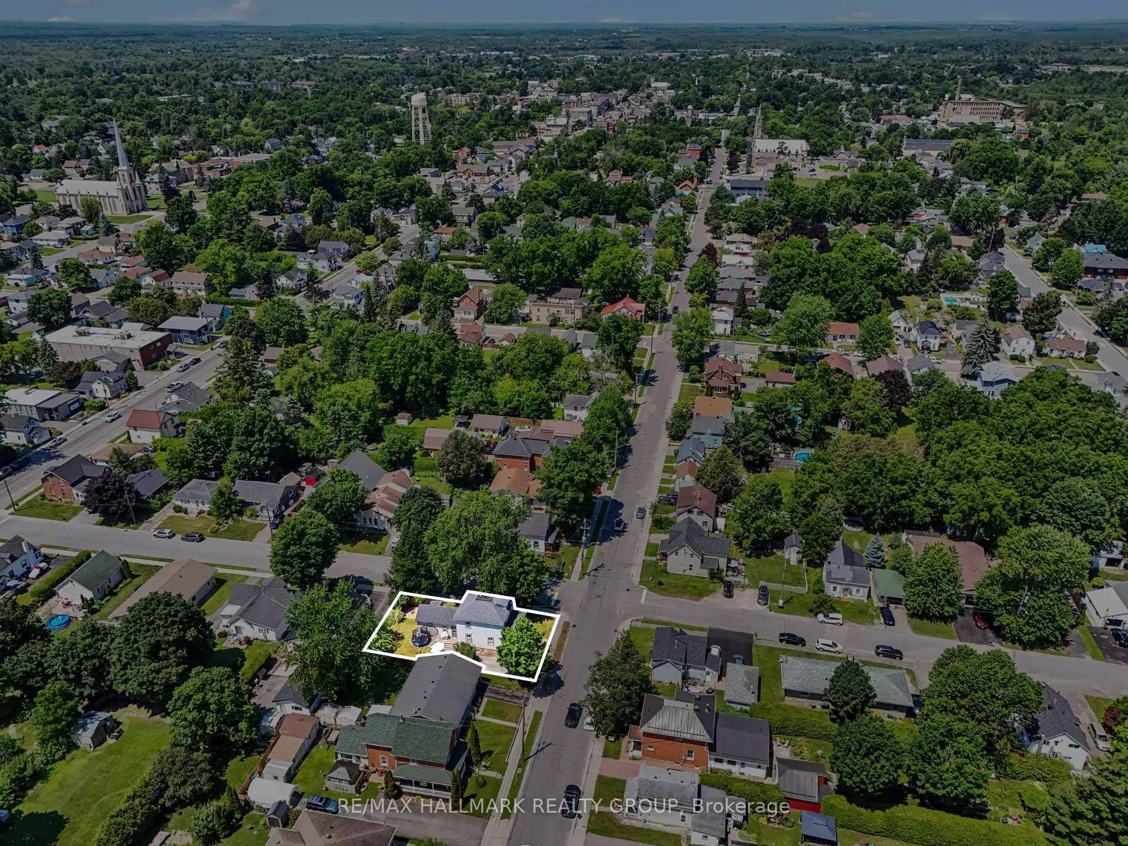 trreb/IMG-X13800300_2efd6c7e-eb1f-406e-81b1-7f35bbd8e7e1-l.jpg