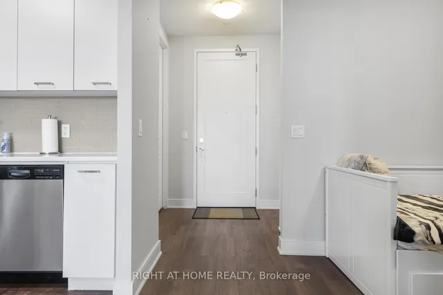 150 Main St #PH05, Hamilton 4
