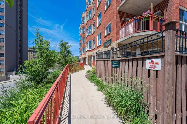 20 ST GEORGE St #107, Kitchener 3