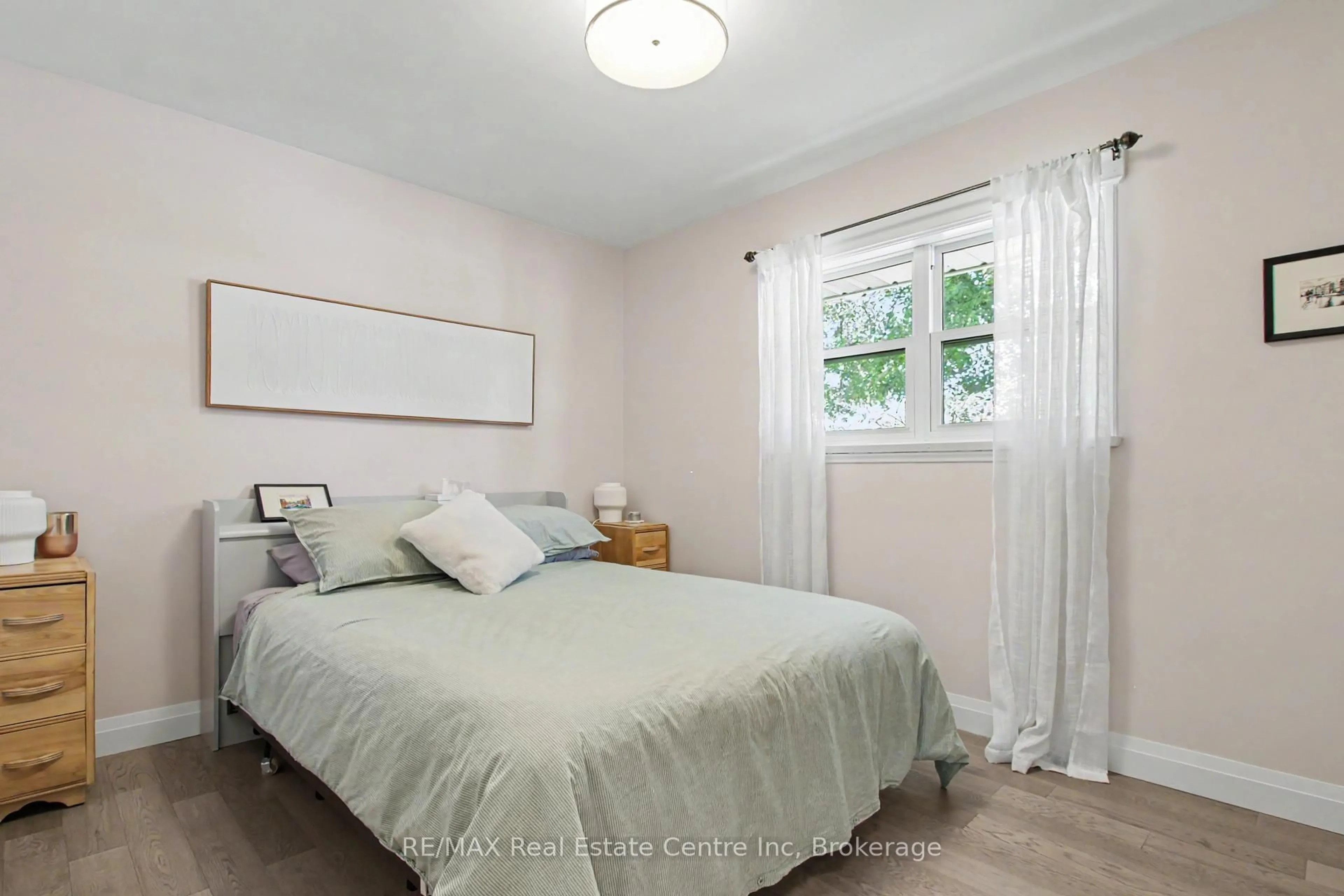 trreb/IMG-X13800772_94d2a4f6-497a-43f9-bc84-7c53f262c5b9-l.jpg