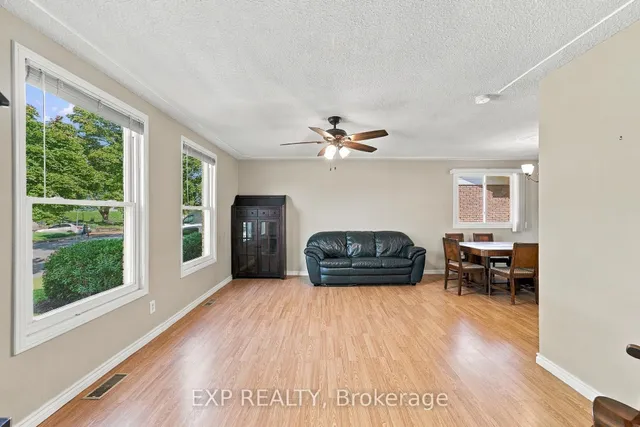 7 Roehampton Ave, St. Catharines 5