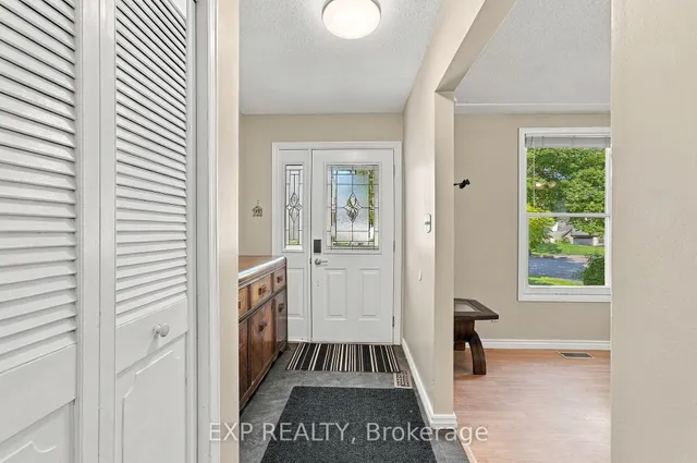 7 Roehampton Ave, St. Catharines 3