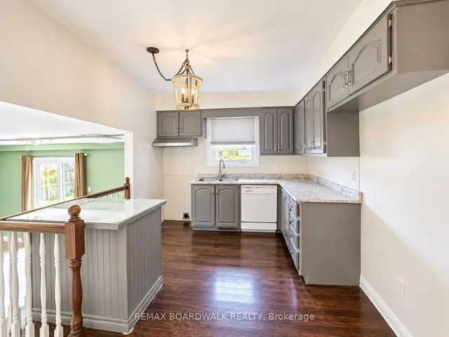 1369 Lochiel St, Cornwall 5