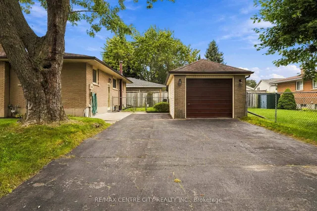 1006 Apache Rd, London East 5
