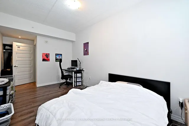 8 Hickory St #803, Waterloo 2
