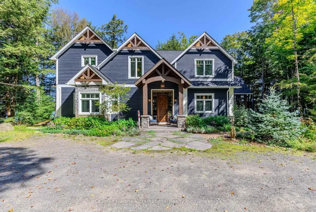 1051 Truscott Pl, Lake of Bays 5
