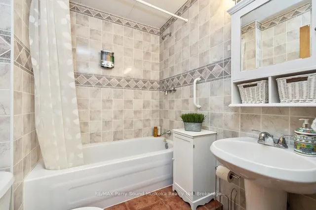 5 MEHARG Dr, McKellar 4