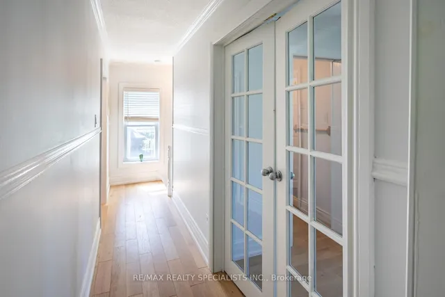 241 Main St, Erin 2
