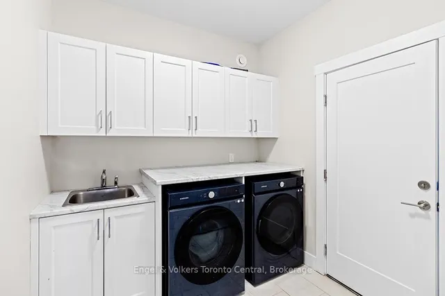 515 4th St, Owen Sound 5