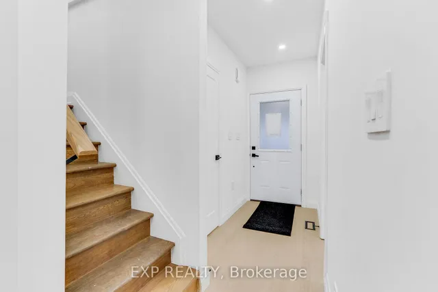 64 Lancaster St, Kitchener 2