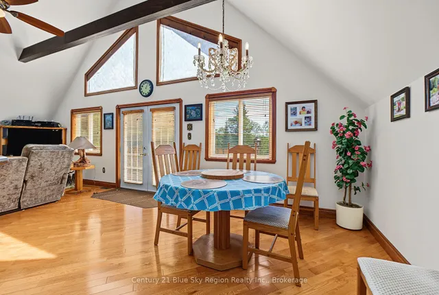 76 Hanselman Line, Powassan 3