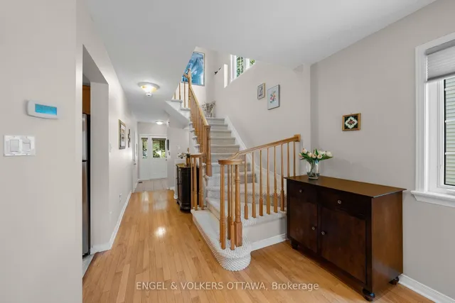48 Fieldberry Private, Ottawa 2