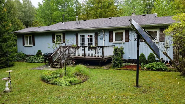 255263 1 Concession, Chatsworth 4