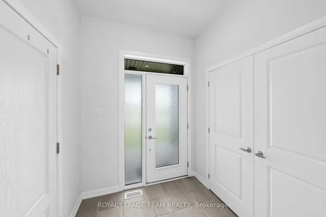 45 Finglas Crt, Ottawa 3