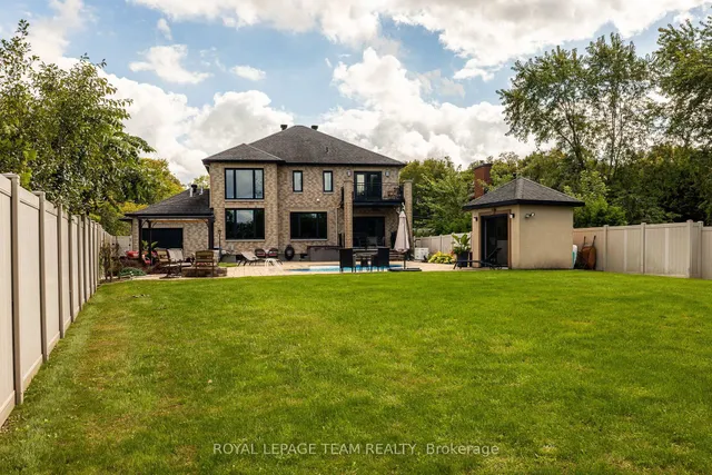 1419 Balmoral Dr, Ottawa 3