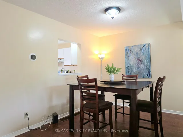 250 Keats Way #6, Waterloo 3