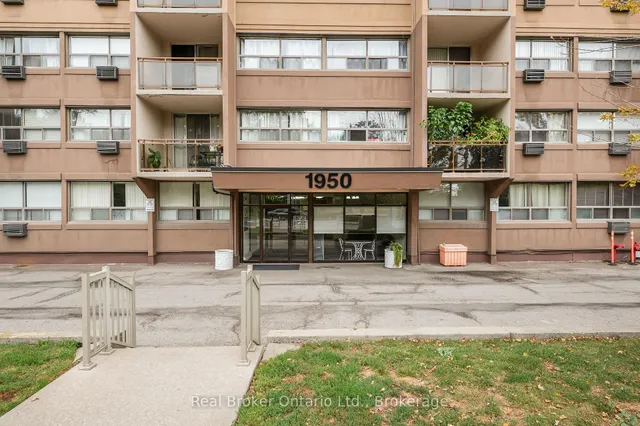 1950 Main St #802, Hamilton 3